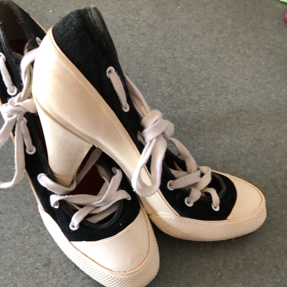 High Heel Running Shoe